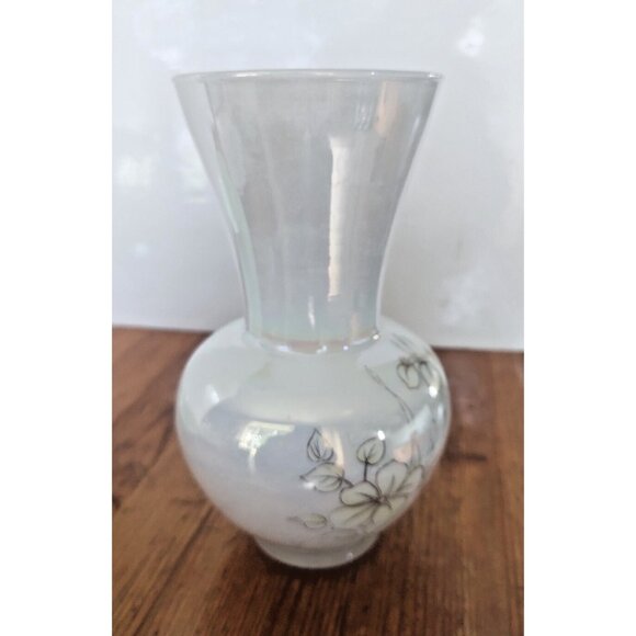 Vintage Painted Iridescent White Vase Hand Blown signed by artist 7 1/4" - Picture 10 of 11